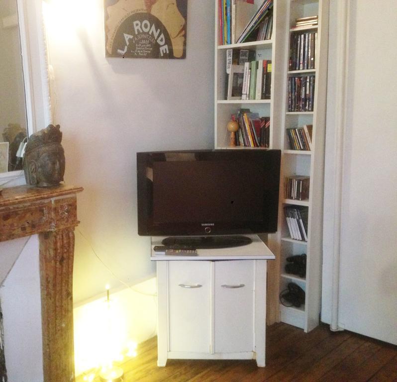 Appartement 2 Pièces Proche du Sacré Coeur Parigi Camera foto